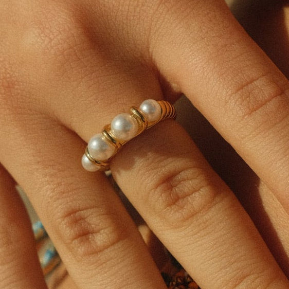 Dorada Pearl Ring